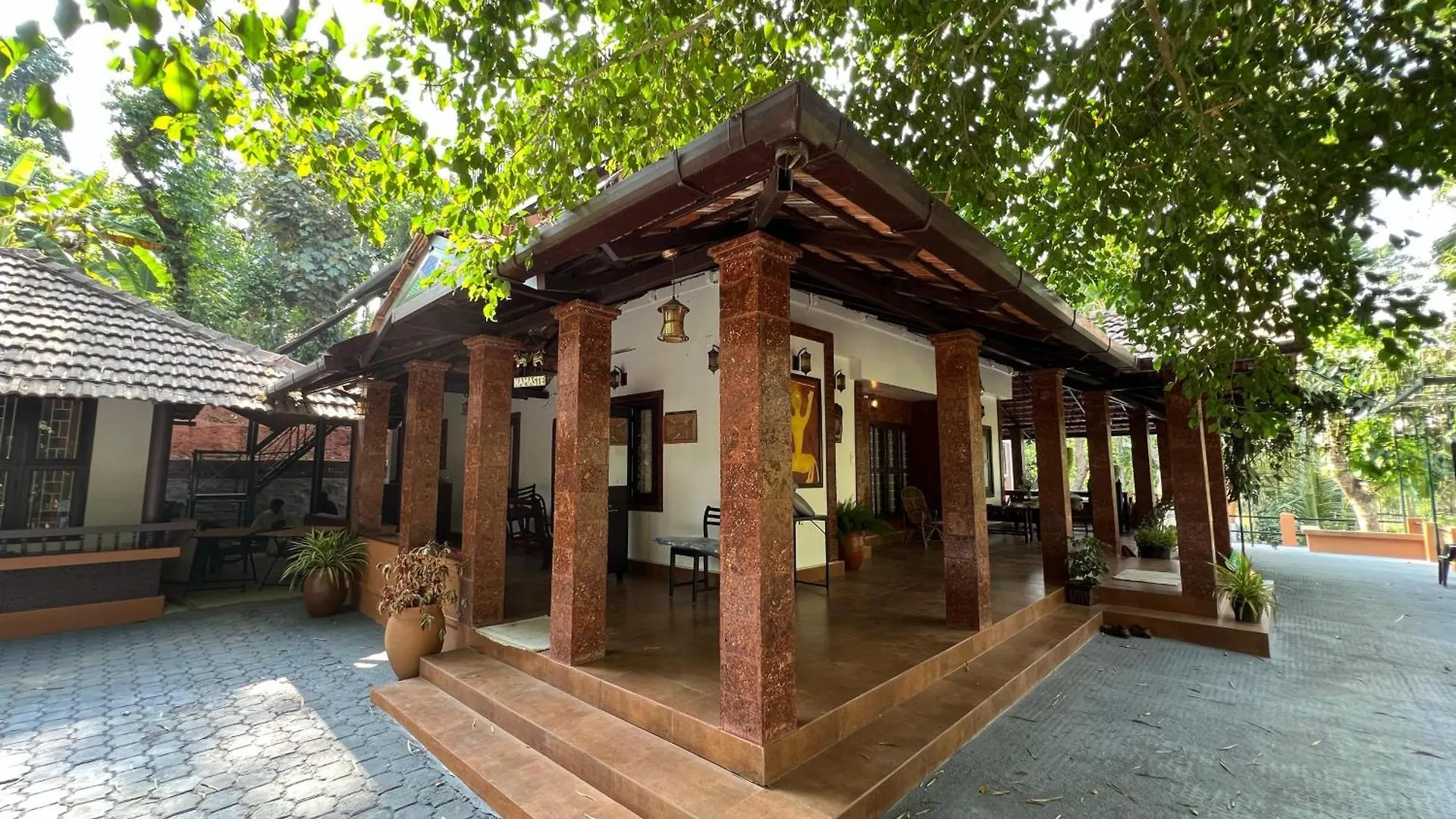 Willowhut Homestay Chegat